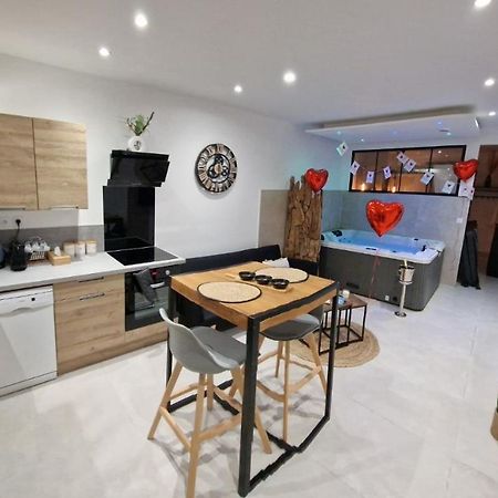 Appartement - Spa Monteux Luaran gambar