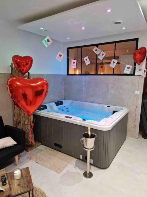 Appartement - Spa Monteux Luaran gambar